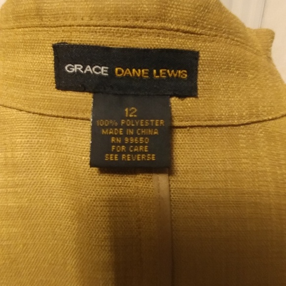 Blazer and skirt set trimmed with metal buttons - Picture 6 of 7